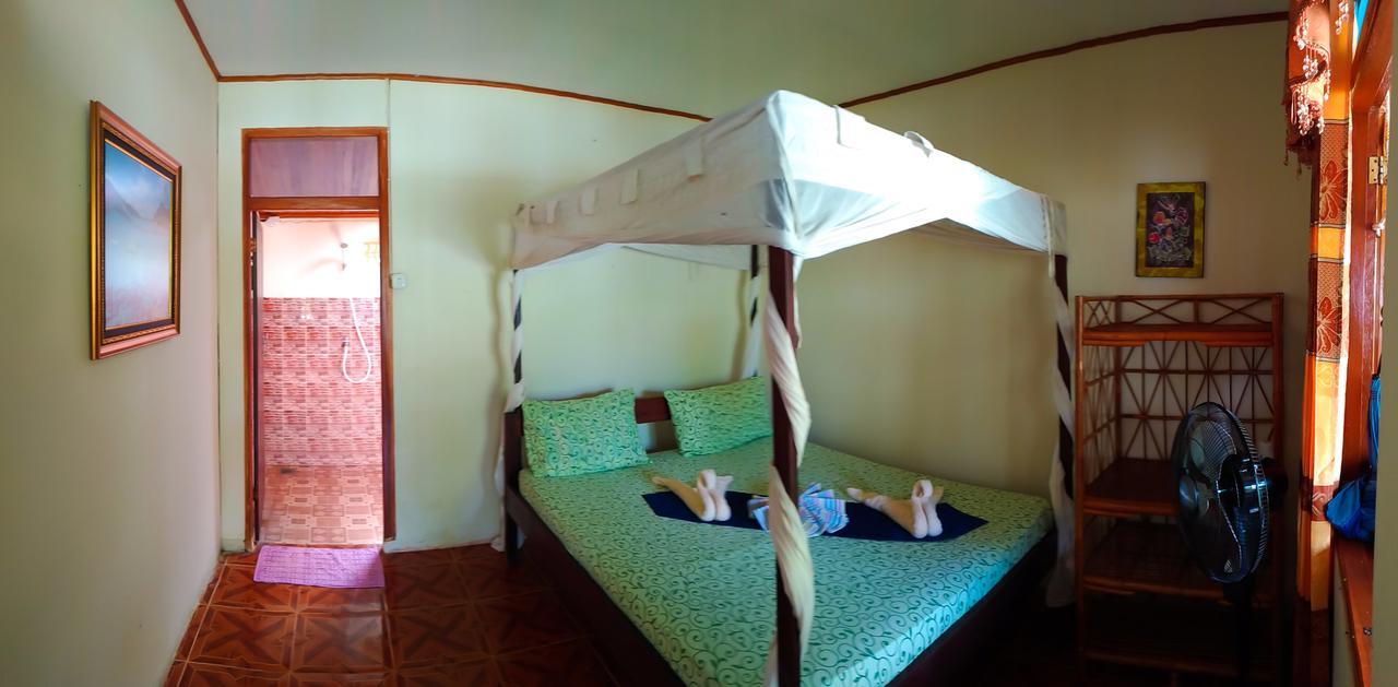 Hotel Panorama Backpackers Bunaken Esterno foto